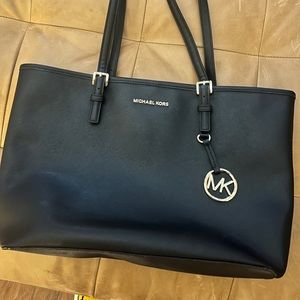 Black Micheal Kors purse